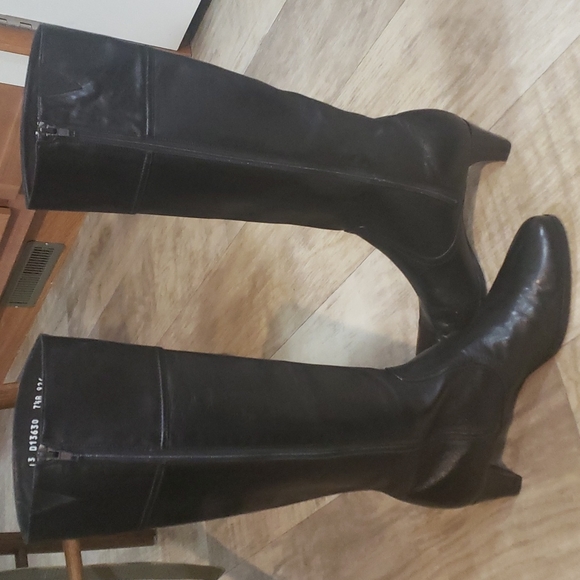 Cole Han black knee high boots - Picture 4 of 5